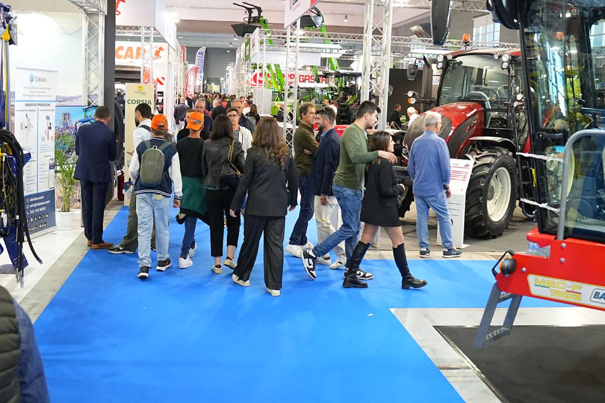 2025-agrilevante-3.jpg (155 KB)