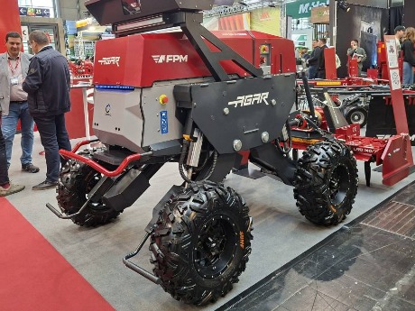 Robot AgAR ušao u finale za nagradu robotski traktor godine na sajmu AGRITECHNICA