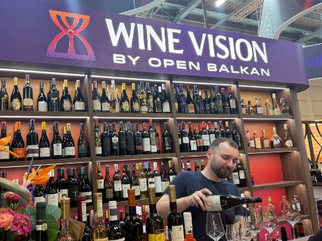 Vinarije i destilerije iz Srbije i ove godine predstavljene na sajmu Vinitaly